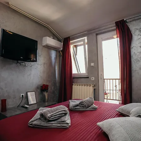 Bordeaux Center Apartamento *